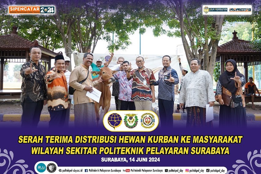 Jelang Idul Adha, Poltekpel Surabaya Serahkan Bantuan 17 Hewan Kurban